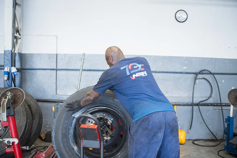 truck-center-1- (6)