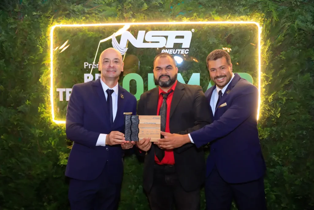 Prêmio Retransformar 2026 NSA Pneutec: entrega do prêmio a empresa parceira (foto 24)